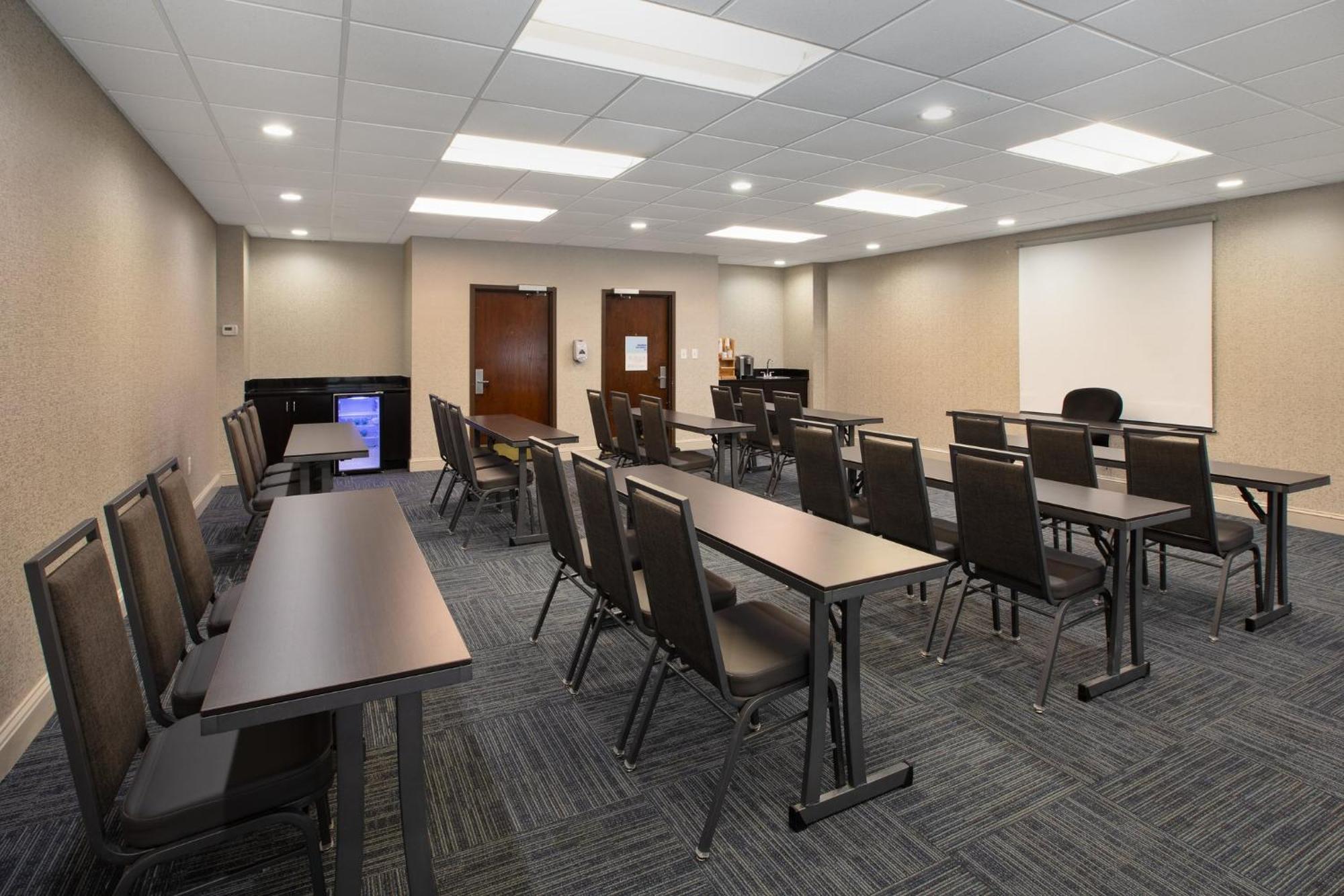 Holiday Inn Express & Suites I-26 & Us 29 At Westgate Mall By Ihg Spartanburg Exterior foto
